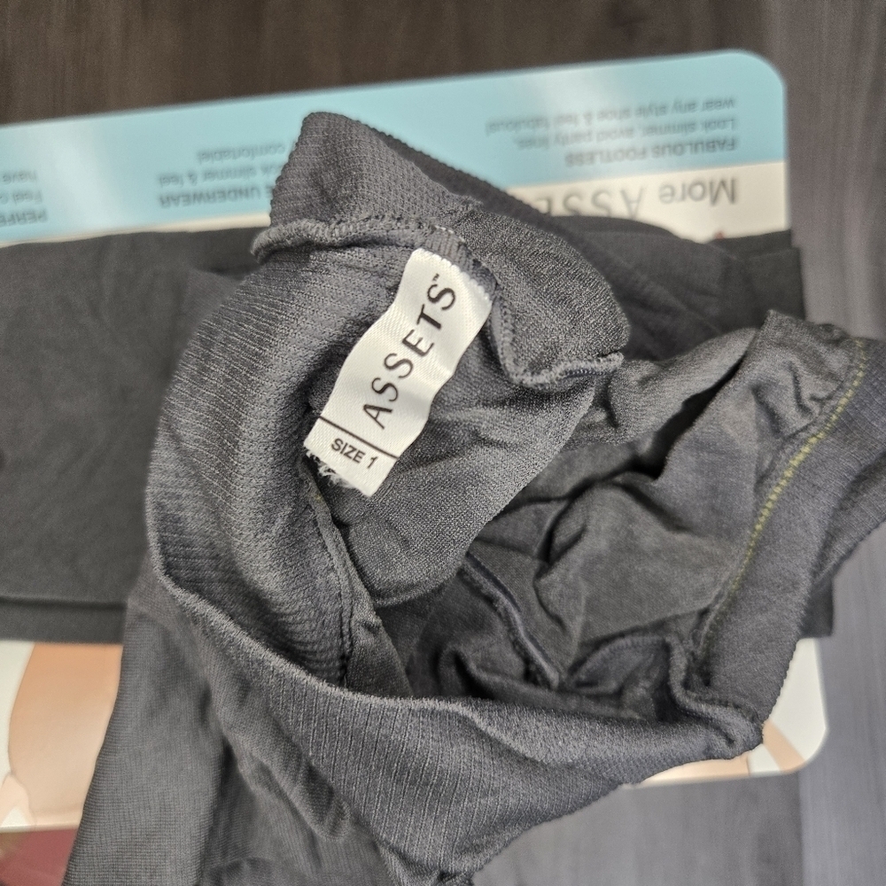 Spanx Assets Lucky Leggings Maternity Size 1 NIB New Charcoal Gray Shapewear - Picture 7 of 9